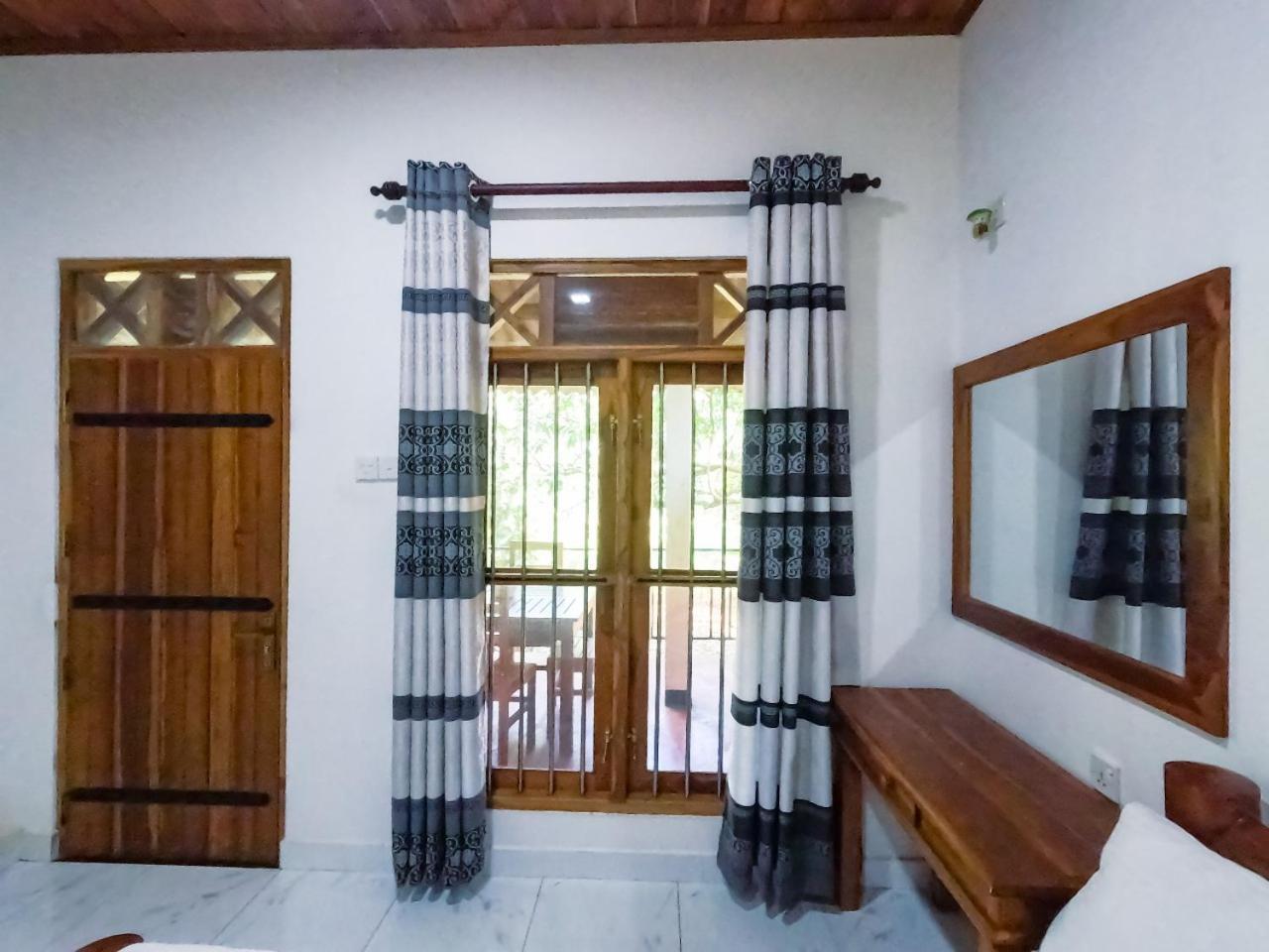Wild Heaven Udawalawe Hotel Bagian luar foto