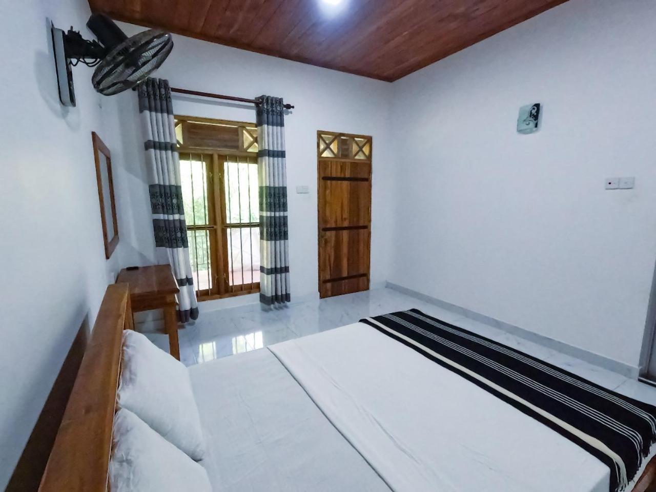 Wild Heaven Udawalawe Hotel Bagian luar foto